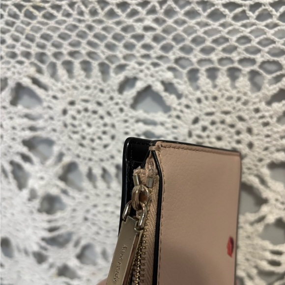 ♠️Kate Spade Minnie Mouse wallet🖤 - Picture 7 of 9